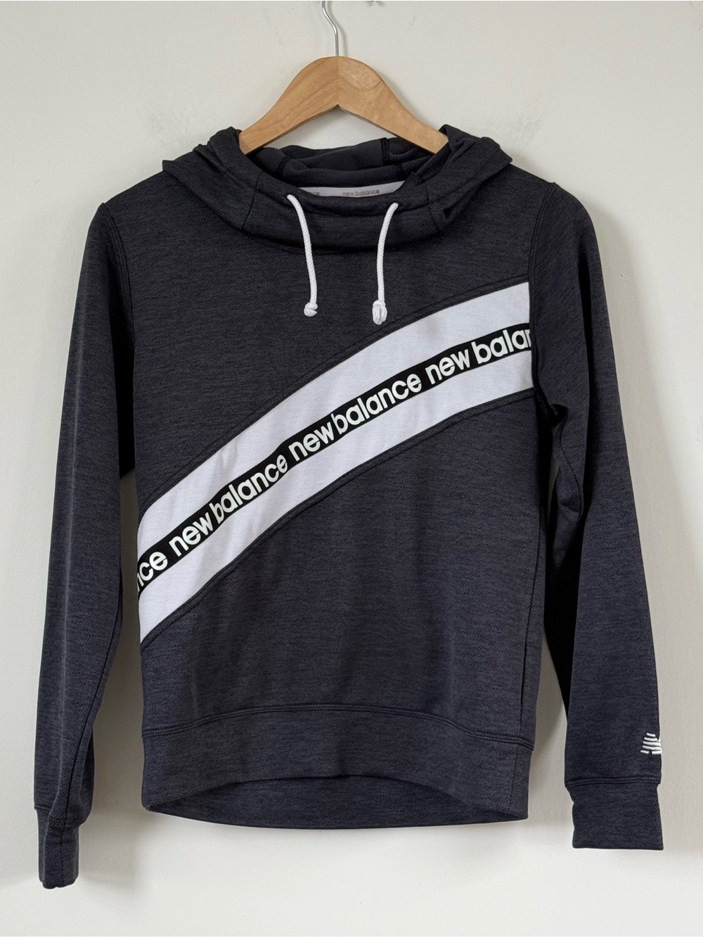 New Balance Relentless Terry Layer Streetwear Hoodie Cowl Neck Size XS